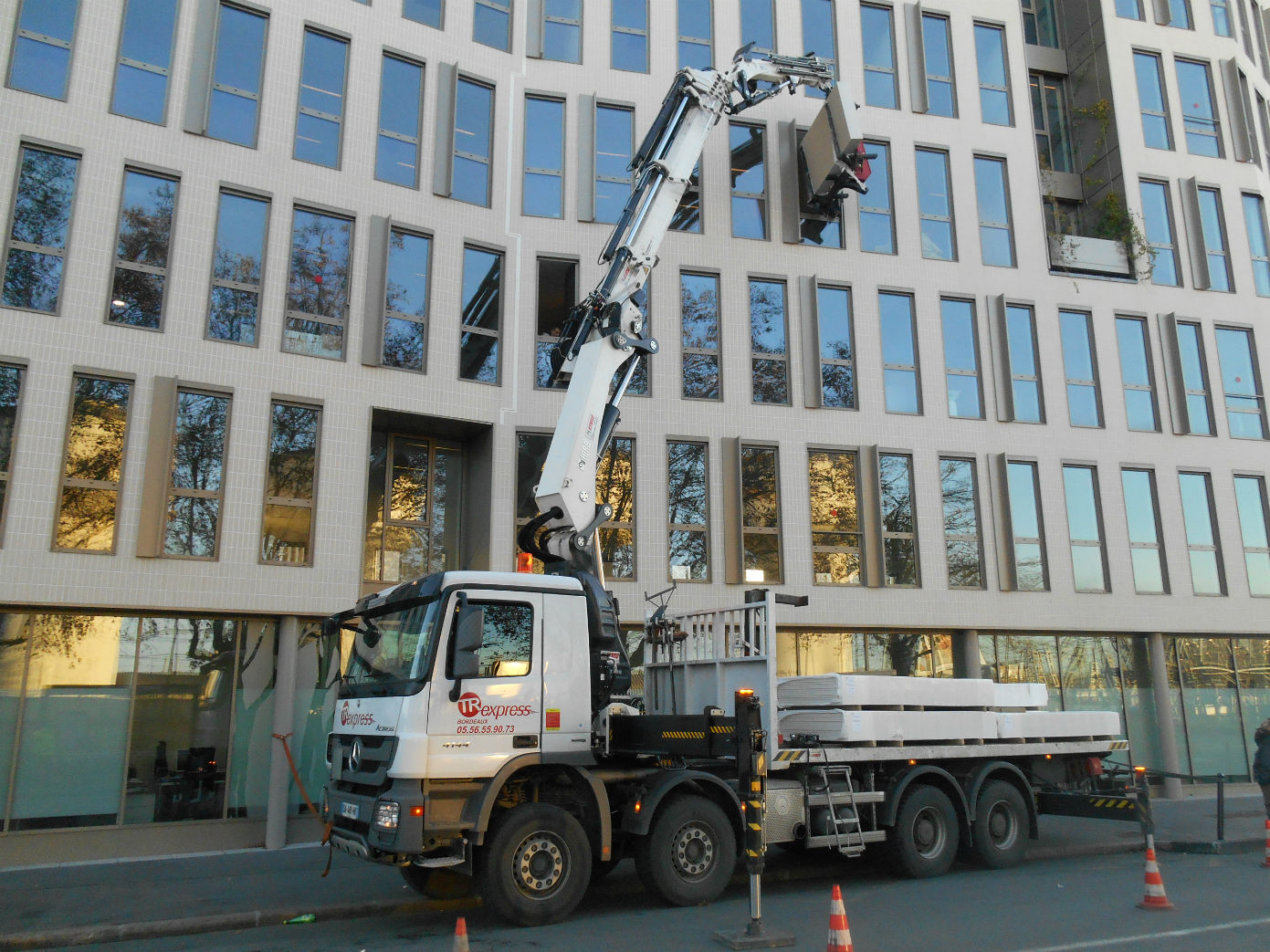 Manipulation de la grue avec JIB