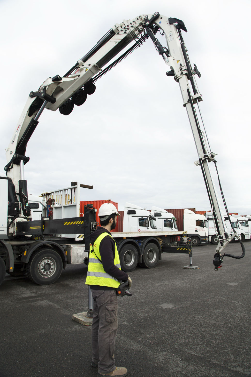 Plateau grue sur un chantier